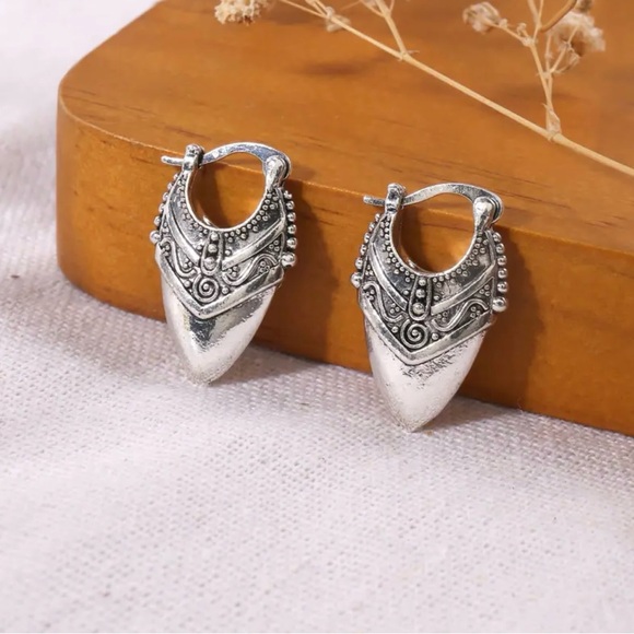 “Viking Spearpoint” Silver Nordic Ethnic Elaborate Point Ornate Embellished Hoop - Picture 4 of 16